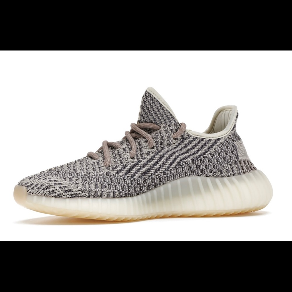 NEW!! Men’s Yeezy size 8 - Picture 2 of 2